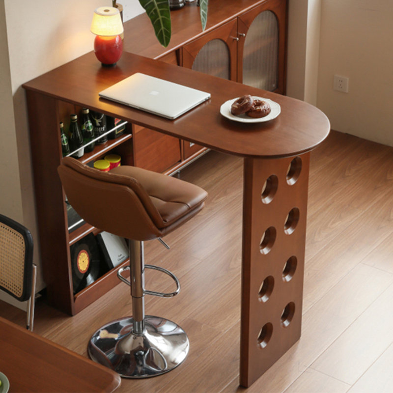 Table de bar en bois massif de style médiéval