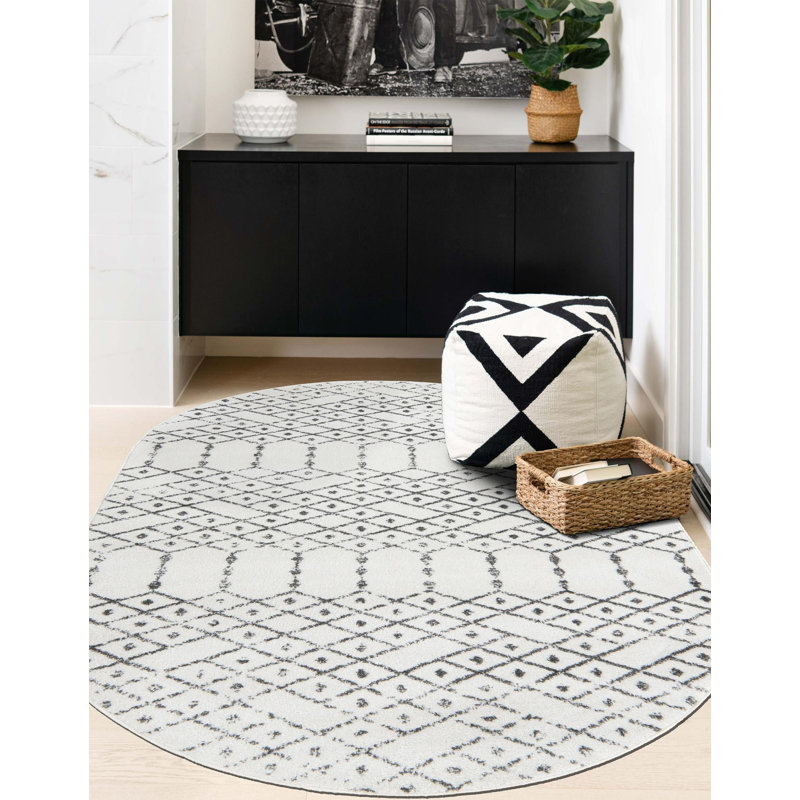 Isaiu Geometric Indoor Rug, Oval 5'3" x 8'