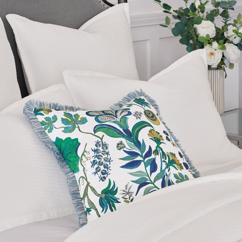 Kiki Matelassé Coverlet, King Coverlet