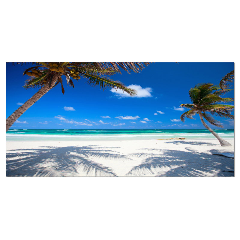 «Coconut Palms at Beach Landscape» par Designart - reproduction de photo sur toile, H 20 po x l 40 po x P 1 po