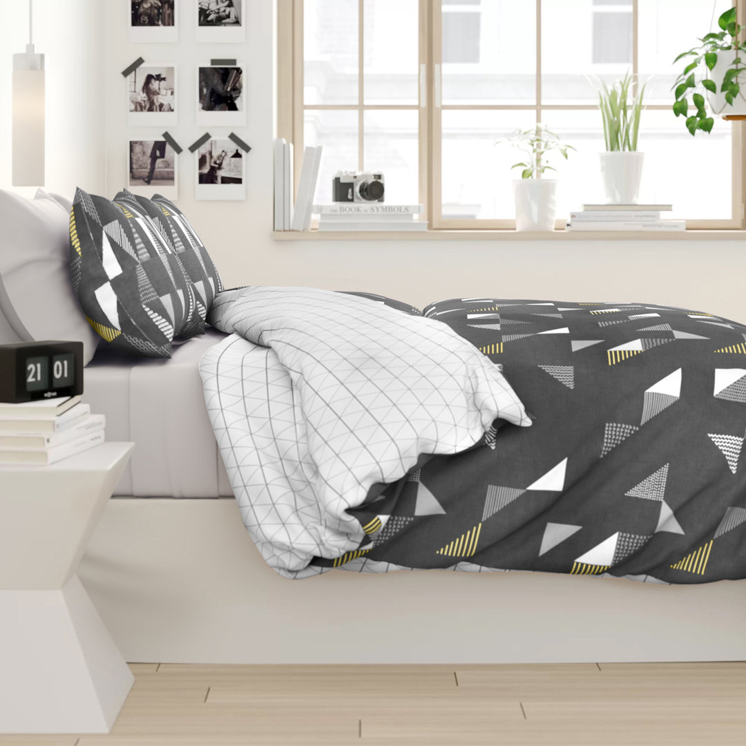 Elegant Geometric Duvet Cover with Pillowcases - Polycotton Bedding Set - Available in Single Double King