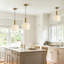 Luminaire suspendu moderne en laiton avec abat-jour en verre blanc lait, lampe à hauteur réglable de 7,9 pouces pour îlot de cuisine, salle à manger, vestibule, couloir