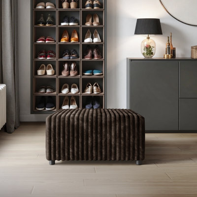 Repose-pieds en velours brun