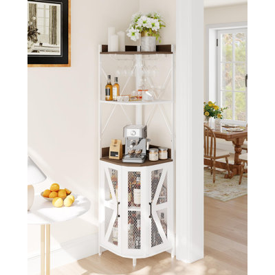Armoire à vin de coin de 72 pouces avec prise de courant intégrée et bande à DEL, rangement pour boissons en aluminium avec porte en verre, présentoir à 5 niveaux pour la maison ou les petits espaces, blanc et chêne