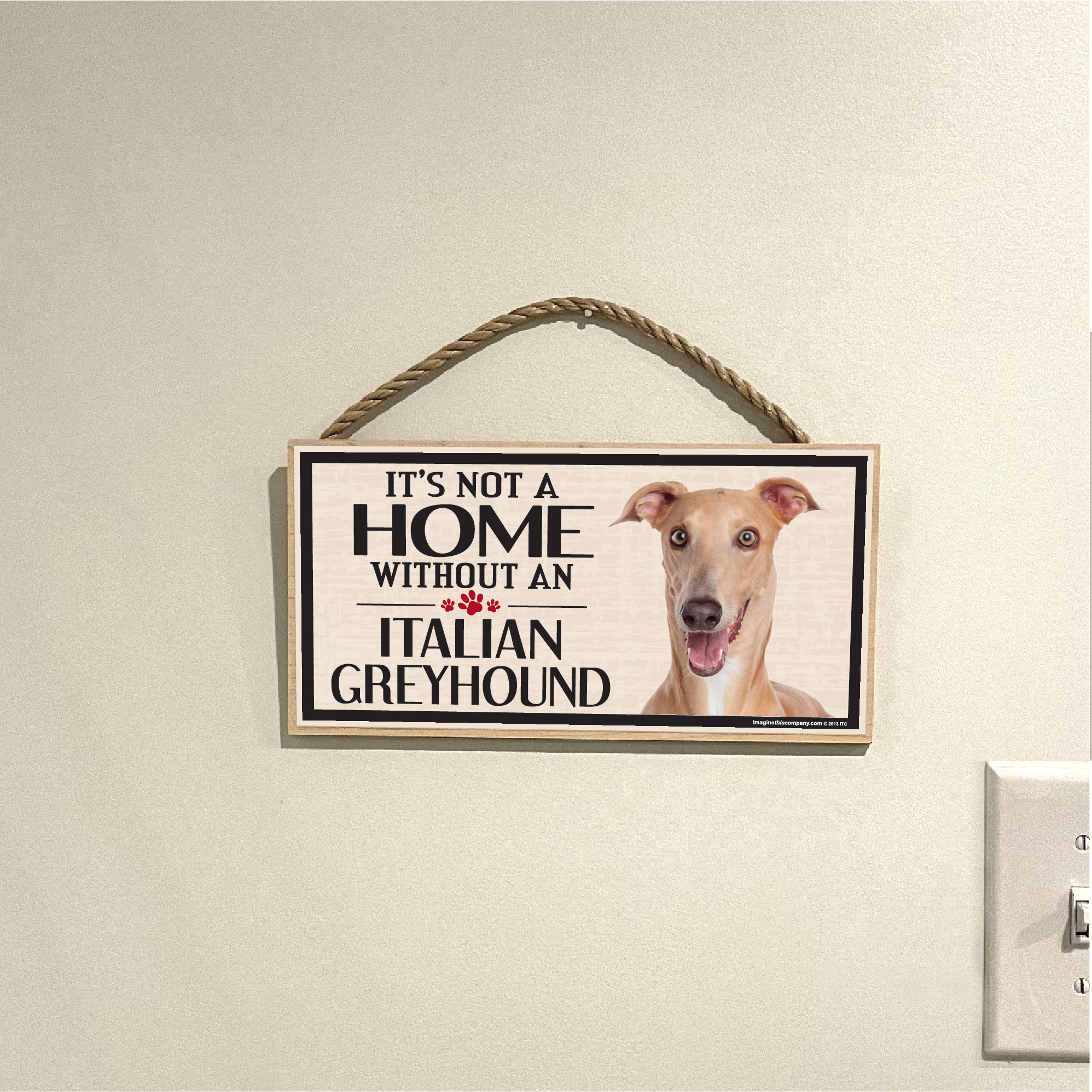 Une maison n'est pas une maison sans suspension murale pour chien