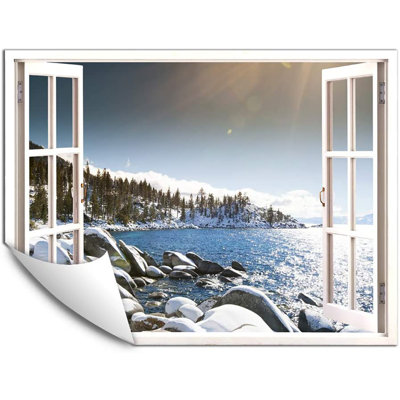 Mur lac couvert de neige en hiver
