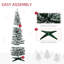 Arbre de Noël artificiel enneigé avec branches de pin et baies rouges-1822513081