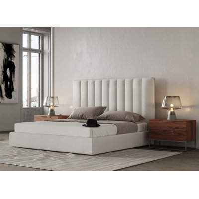 Valhalla - Lit contemporain en tissu blanc + tables de chevet Heloise