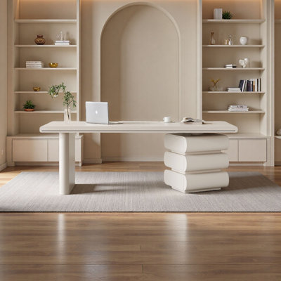 Bureau moderne crème avec travail spacieux