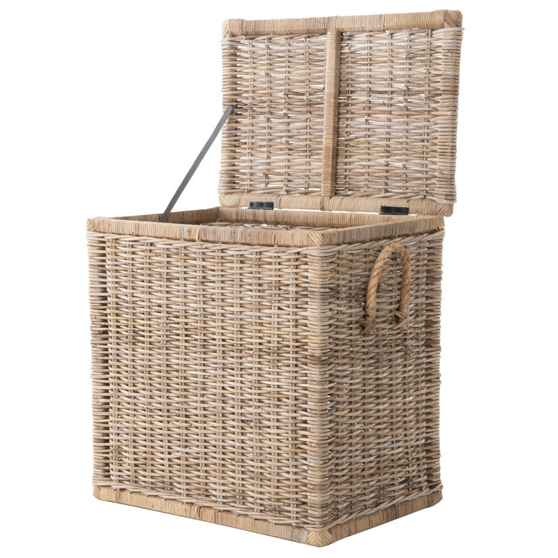 Yula Wicker Trunk