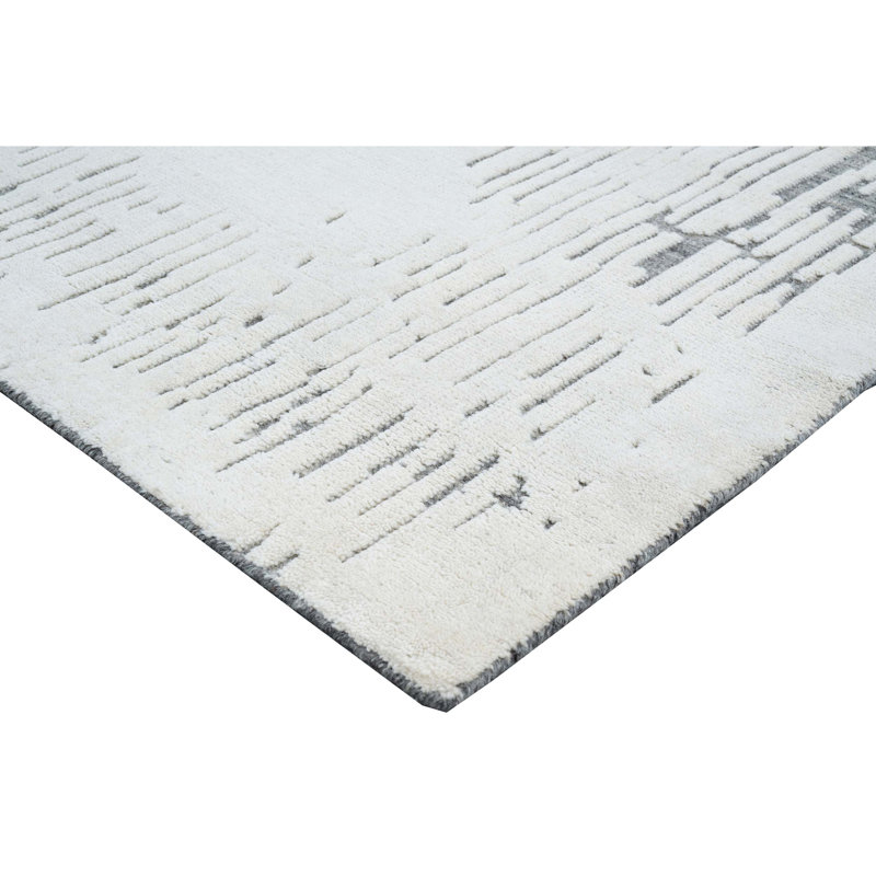 Wool Area Rug in Silver/Gray, Rectangle 5' x 8'