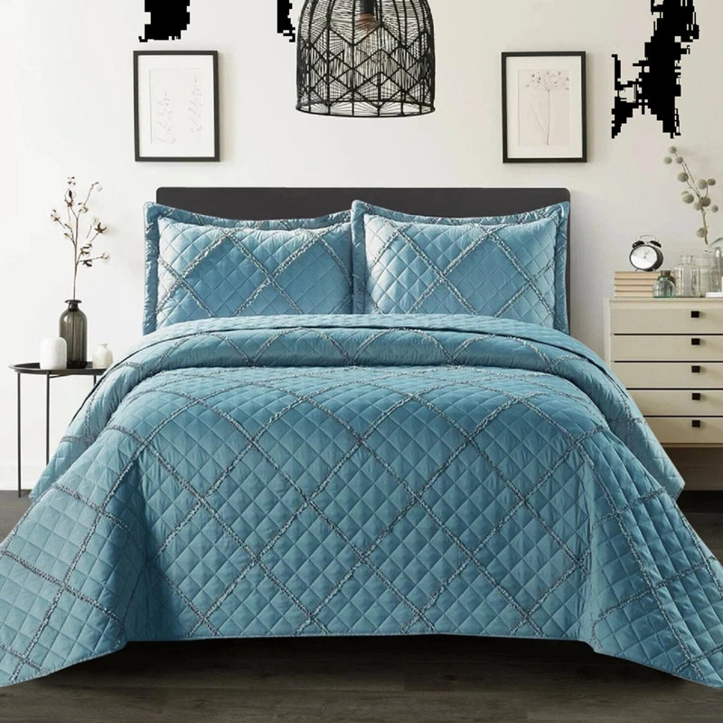 Microfiber Bedspread with Pillow Shams Included,  Double Bedspread + 2 Standard Shams, Red
