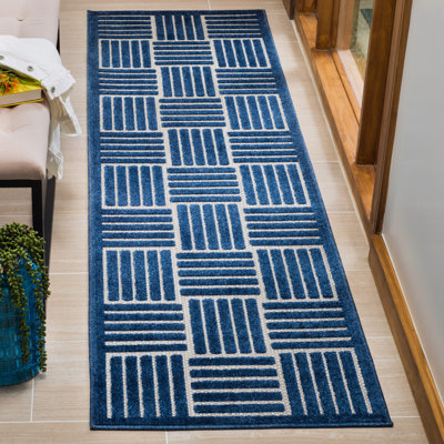 Zaniyah Performance Checkered Rug
