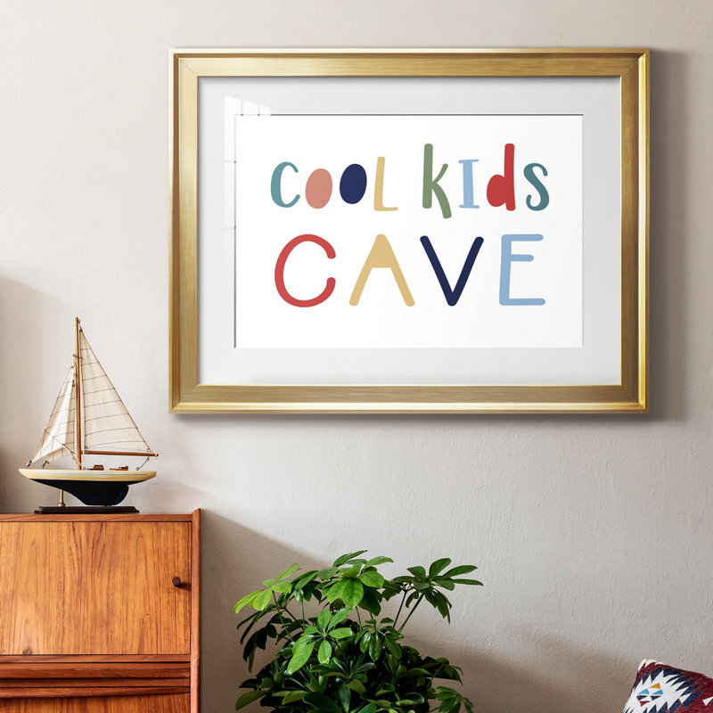 «Cool Kids Cave», reproduction encadrée de qualité supérieure - prête à être accrochée, H 30,5 po x l 42,5 po x P 1 po