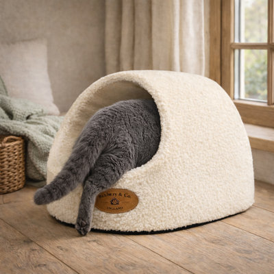 Teddy Boucle Nest Pet Bed
