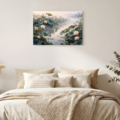 Art mural sur toile rose et blanc avec fleurs de lotus dans un étang brumeux