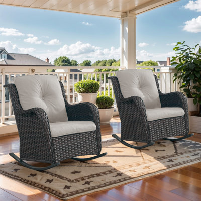 Chaises berçantes d'extérieur en osier Bonia