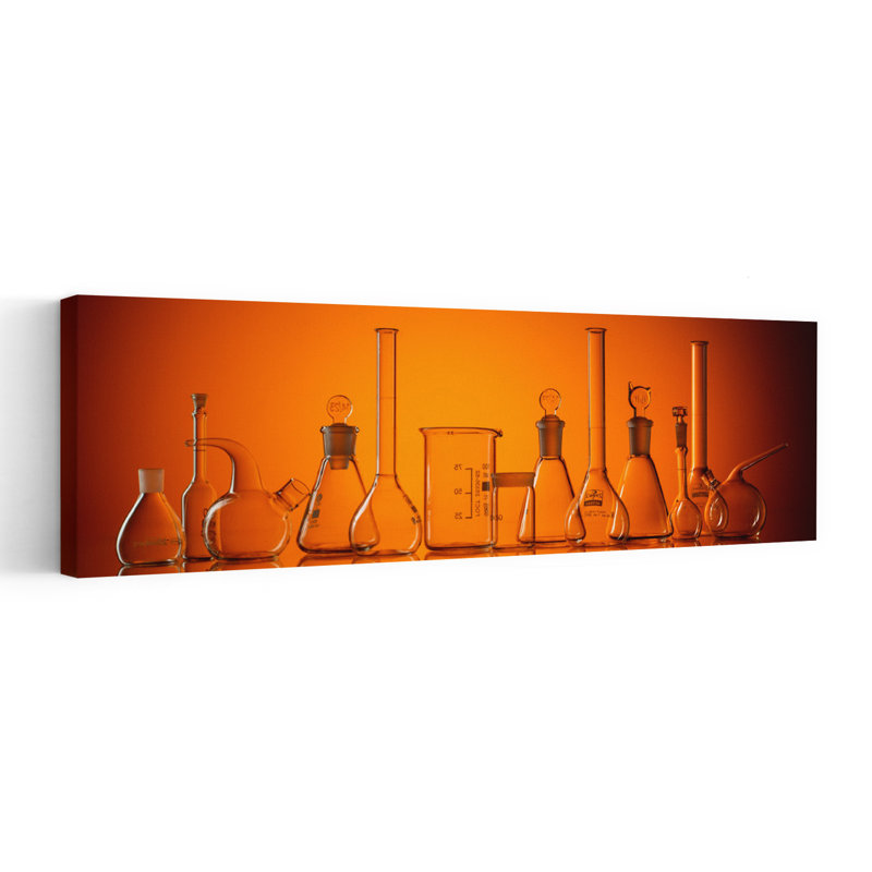 Art contemporain, verrerie scientifique, art mural, H 36 po x l 12 po