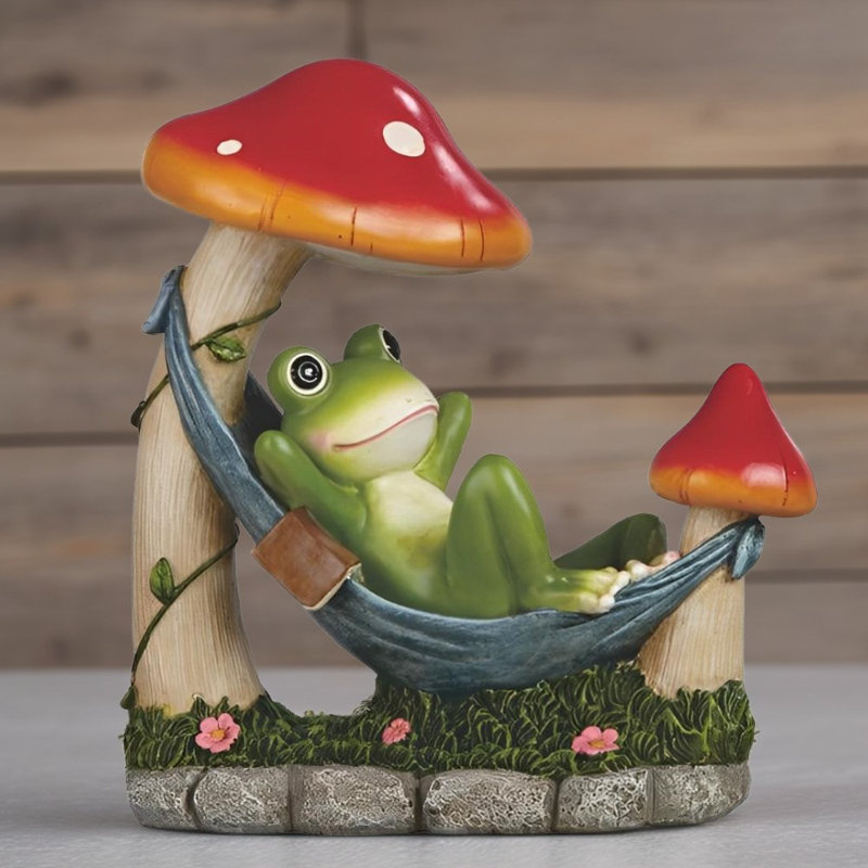 Figurine H 9 "grenouille sur champignon