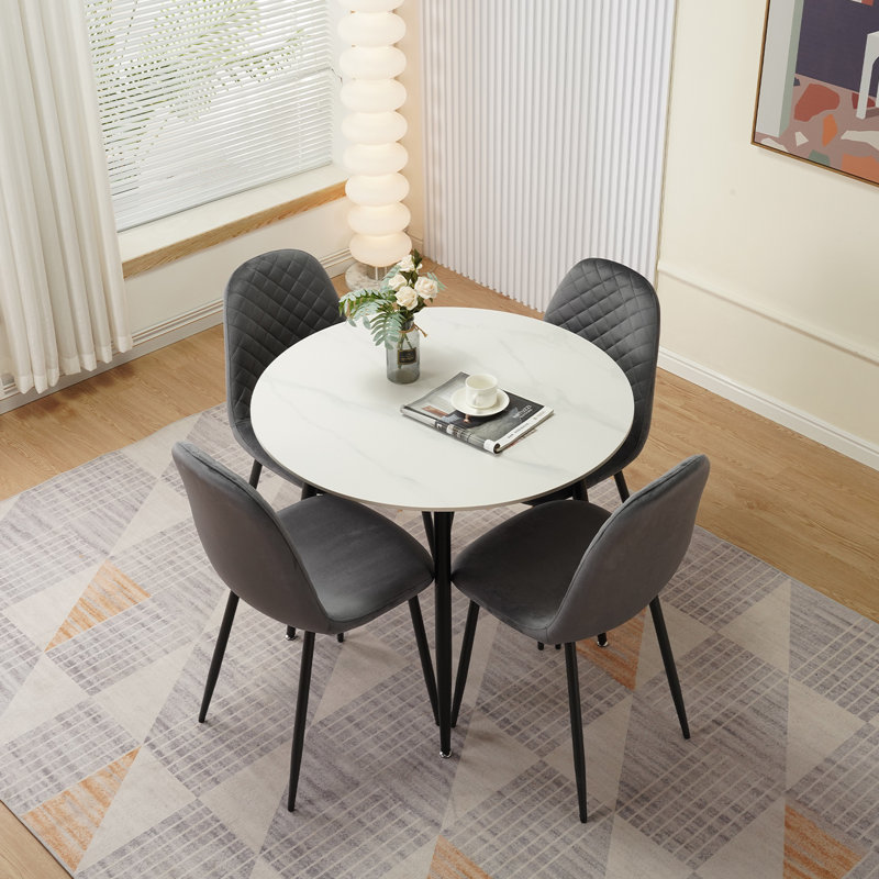 Jacksonwald 4 - Person Dining Set