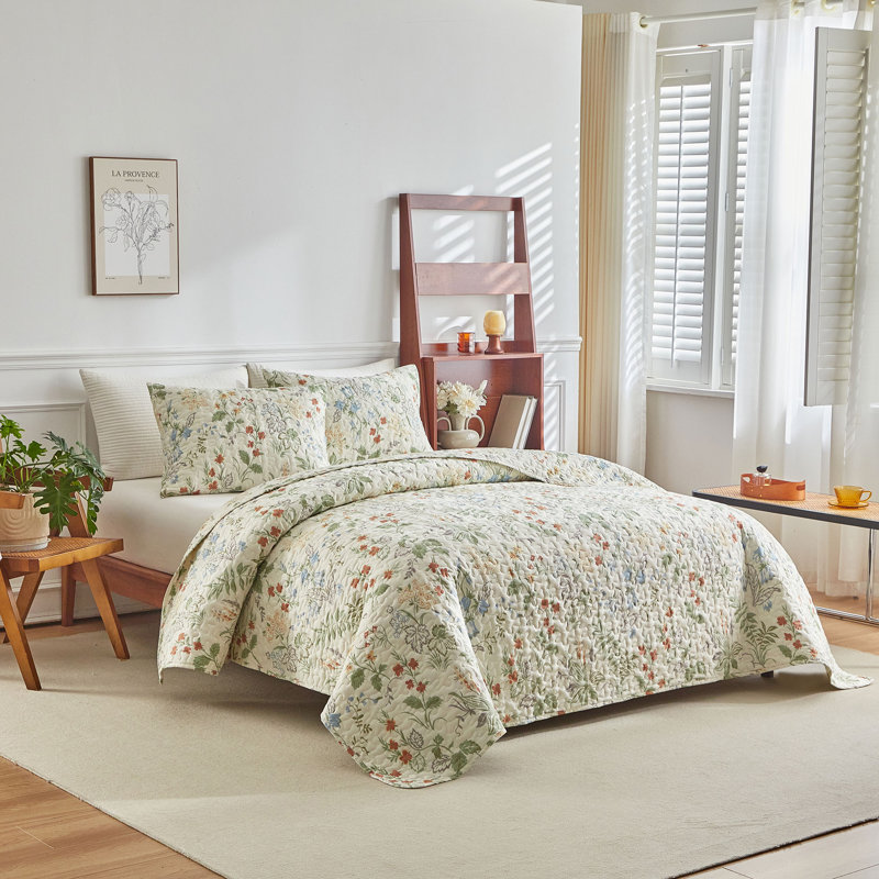 3 Piece  All Season Cottagecore Microfiber Quilt Set, Green Floral, King Quilt + 2 King Shams