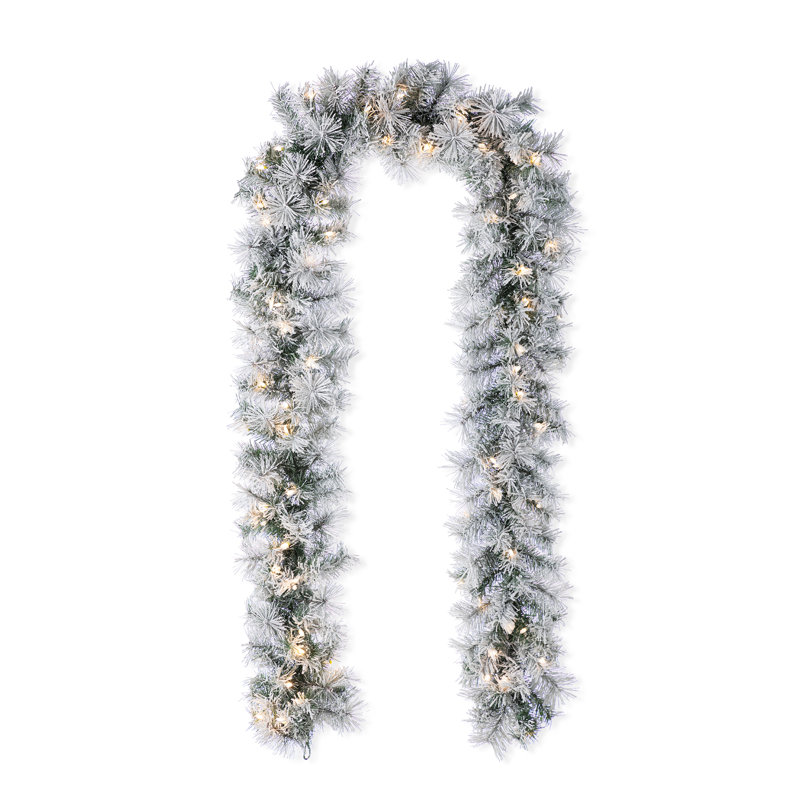 Guirlande de Noël enneigé 9 pi avec lumières et minuterie