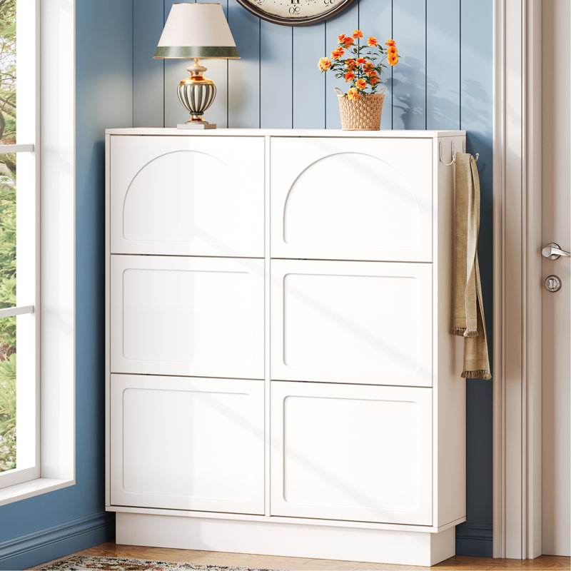 Armoire à chaussures moderne et élégante blanche avec 6 tiroirs rabattables à double couche, rangement réglable, 3 crochets, conception étroite, esthétique crème,, dispositifs de basculement, seau basculant à circulation d'air, peu encombrant, plancher