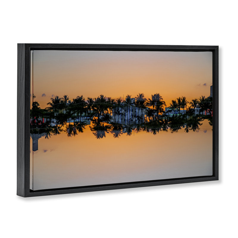 Cadre flottant Reflecting Sunset Palms, design Robin Vandenabeele, Cadre flottant noir de jais, H 17 po x l 25 po