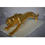 Statue dorée moyenne en résine Jaguar - sculpture moderne unique parfaite pour le cadeau ou la décoration, 40 po x 7 po x H 10 po