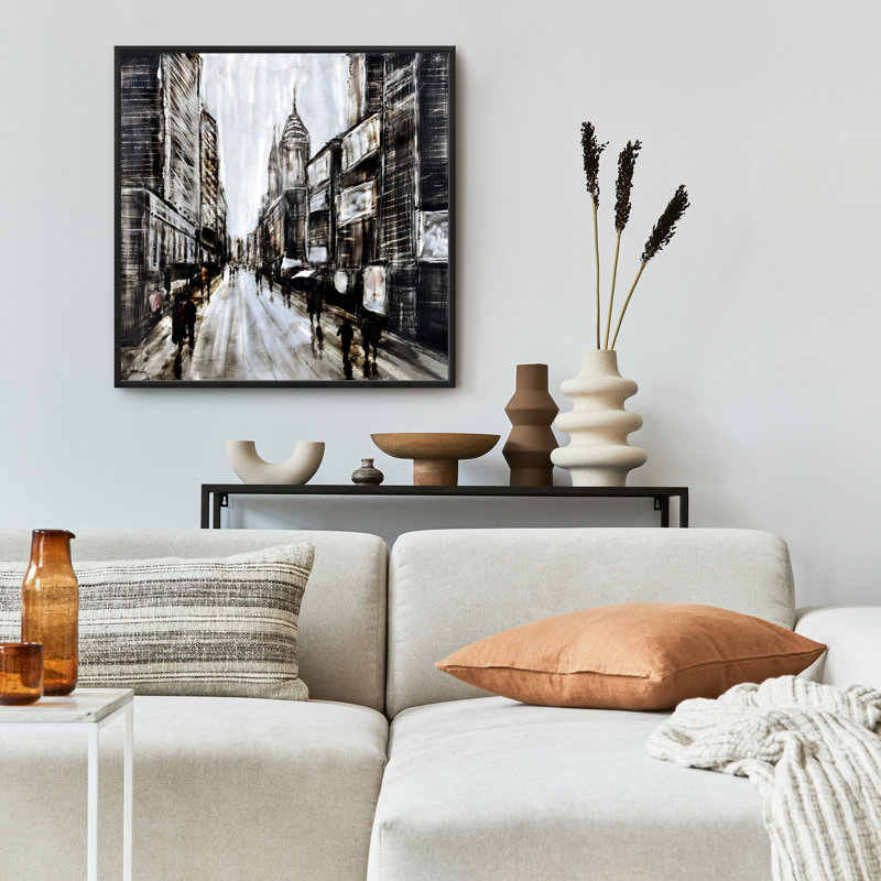 Busy Gray Street - décor de toile encadré «Street Scenery Man»