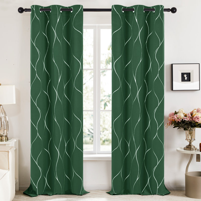 Panneaux de rideaux obscurcissants et isolants en polyester Kellda , Forêt foncée, L 42 po x L 84 po