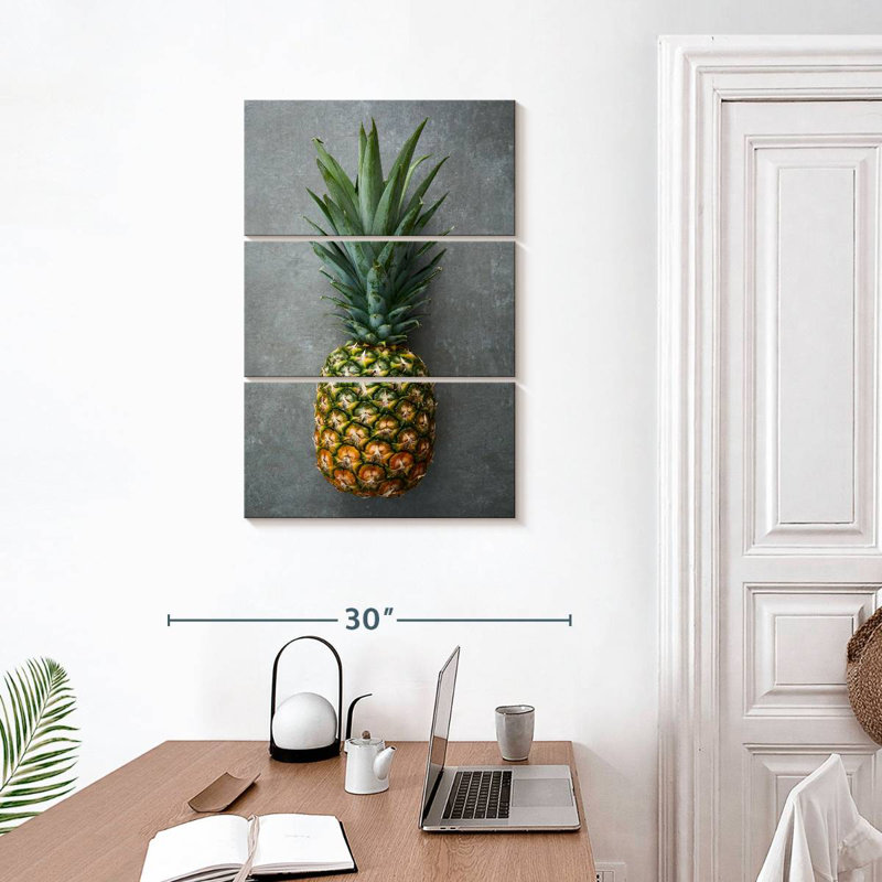 Yarlin, portrait d'ananas, H 32 po x l 20 po