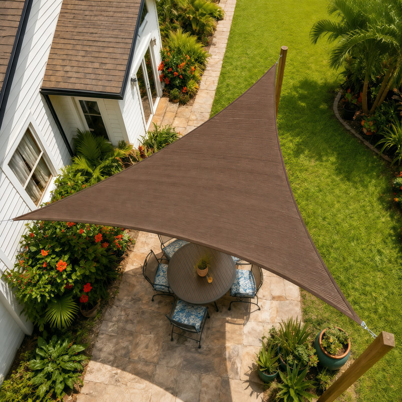 Voile d'ombrage avec quincaillerie Amgo, 20 pi x 28 pi, Brun