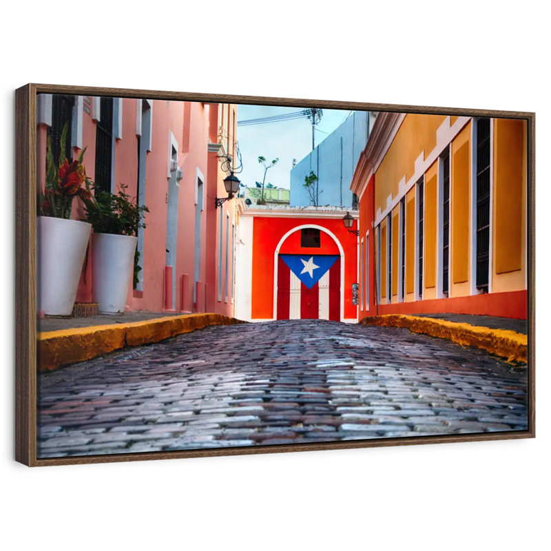 Rue pavée dans le vieux San Juan, 13 po x 9 po, Cadre flottant noyer