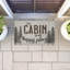 Tapis de porte d'extérieur Cabin Is My Happy Place, design par Kim Allen, 18 po x 30 po-120279416