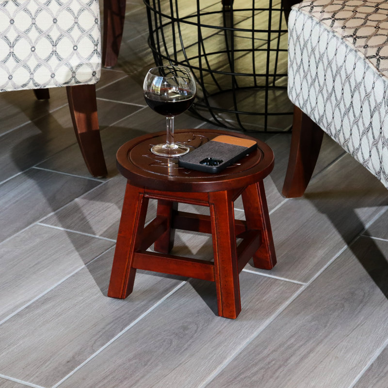 Tabouret en bois avec accent cerise - Ajoute de la personnalité à un intérieur polyvalent