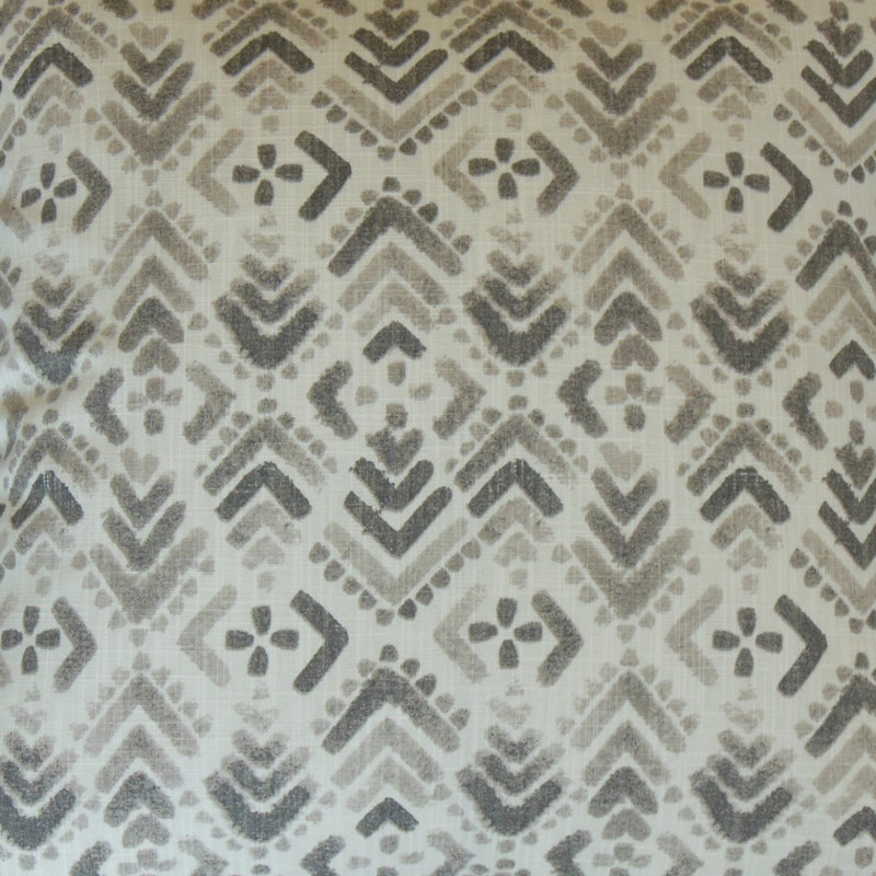 Coussin décoratif en coton Xani Ikat, Hauteur (18 po) x largeur (18 po), Écru