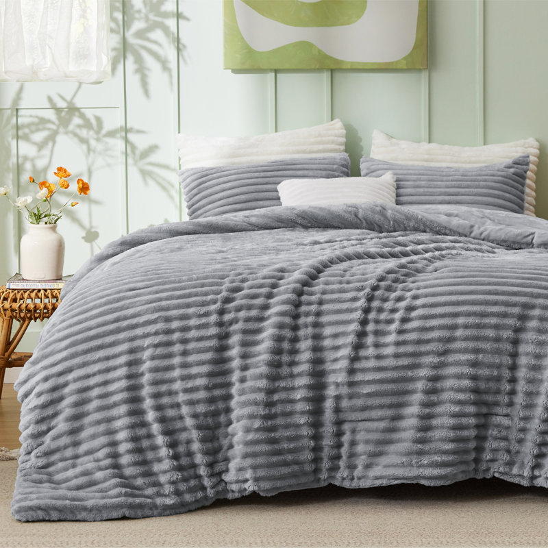 Bedsure King Size Comforter Sets - 3-Piece Double-Sided Fleece Fluffy Purple Bedding, Cozy Striped Aesthetic for Modern & Guest Bedrooms, All-Season Luxury Home Decor