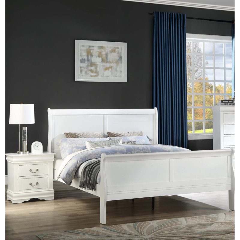 Mobilier de chambre à coucher: grand lit en bois massif, bois blanc pour la décoration