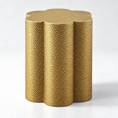 Table d'appoint en forme de fleur martelée en fer pour une utilisation intérieure et extérieure, table de bout polyvalente pour le salon, la chambre à coucher, le patio, le vestibule, la fabrication en métal robuste, la conception de pétales décoratifs, peut contenir des boissons, du matériel de lecture, de la décoration et de petits objets de tous les jours