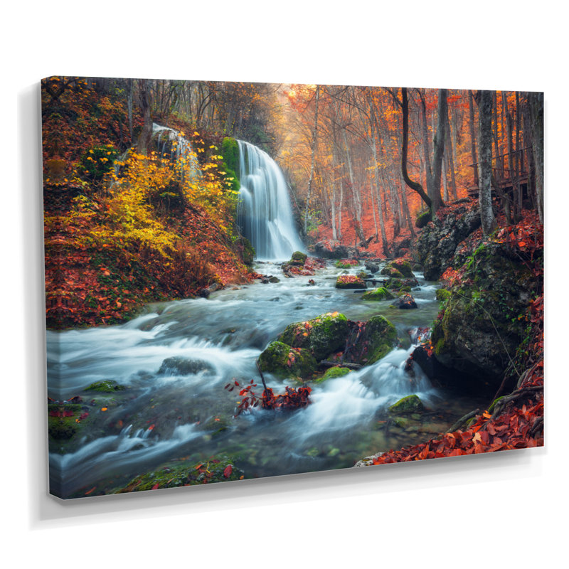 Autumn Mountain Waterfall Long View - Reproduction de photo sur toile tendue, H 34 po x l 44 po, Toile tendue, Sans cadre