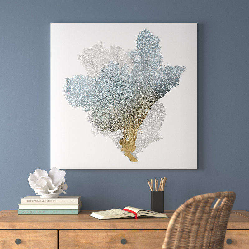 «Delicate Coral III» par Isabelle Z - reproduction d'art sur toile, Toile tendue, H 36 po x l 36 po, Sans cadre