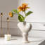 Vase décoratif en céramique blanche, joli petit vase à fleurs blanches pour la décoration intérieure, vases décoratifs en céramique de style bohème d'inspiration nordique moderne