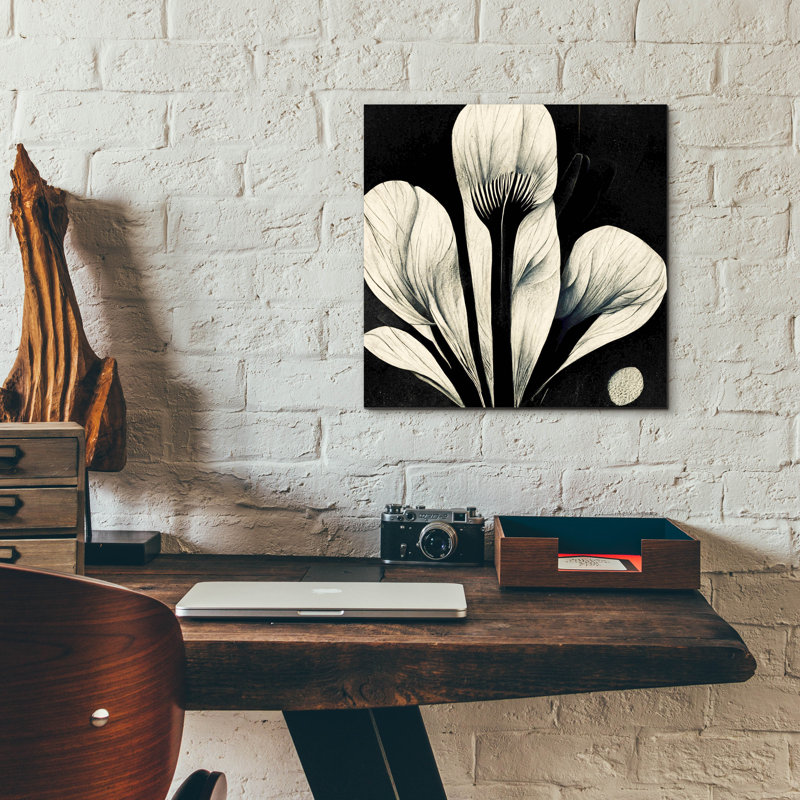 «Flowers Black White 13» par Ray Heere, H 12 po x l 12 po