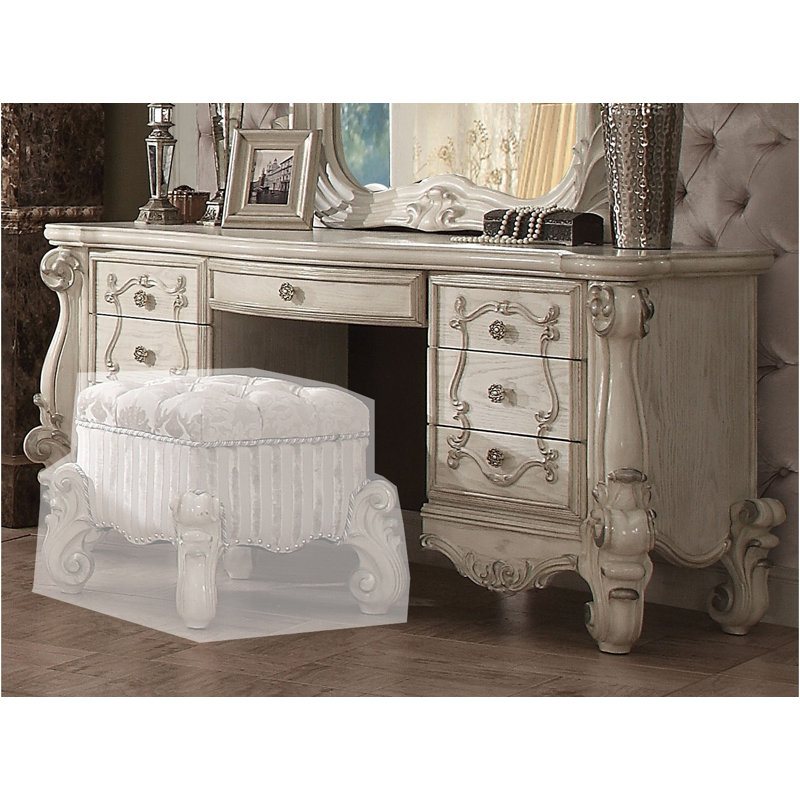 Queenies Vanity