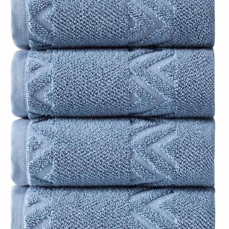 Ensemble de quatre serviettes de toilette géométriques bleues en coton turc 27" x 54"