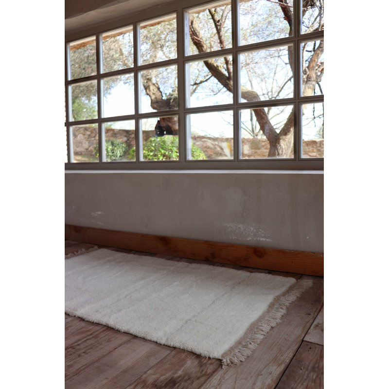 Tapis blanc en laine touffeté à la main Sheep of the World, Rectangle 5 pi 7 po x 7 pi 10 po