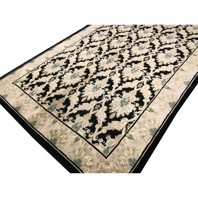 Hand-Knotted High-Quality Beige Area Rug