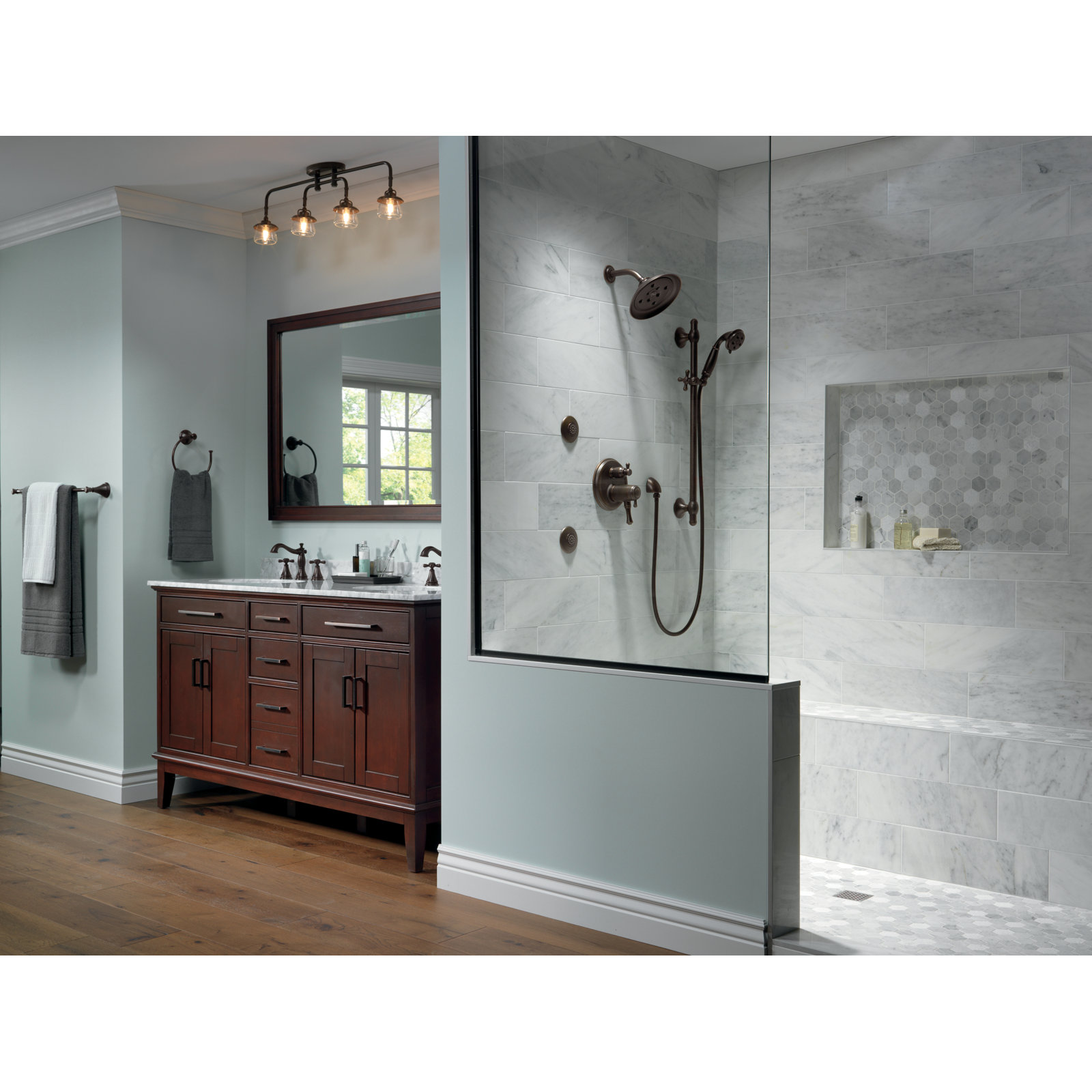 Cassidy™ 18" Wall-Mounted Towel Bar, Venetian Bronze