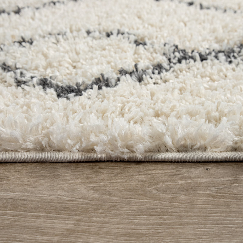 Gholson 100% Polypropylene Cream/Black Outdoor Rug, Round 200cm